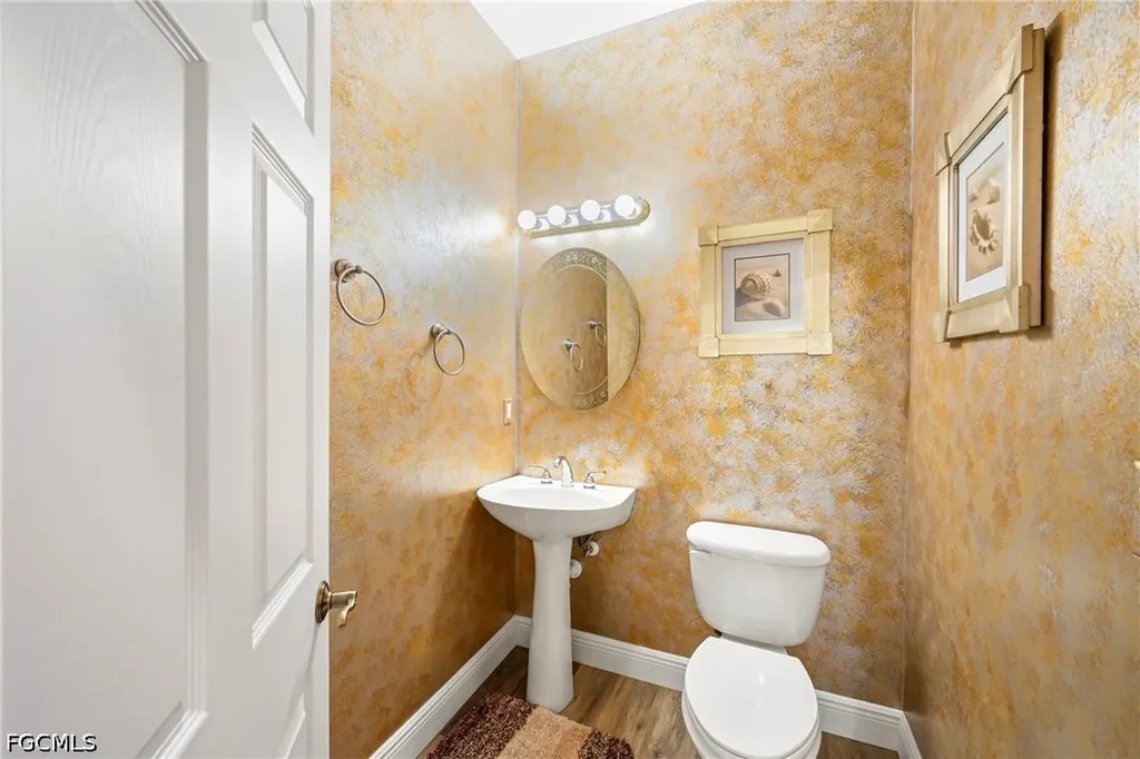 13921 Avon Park Circle Fort Myers FL 33912