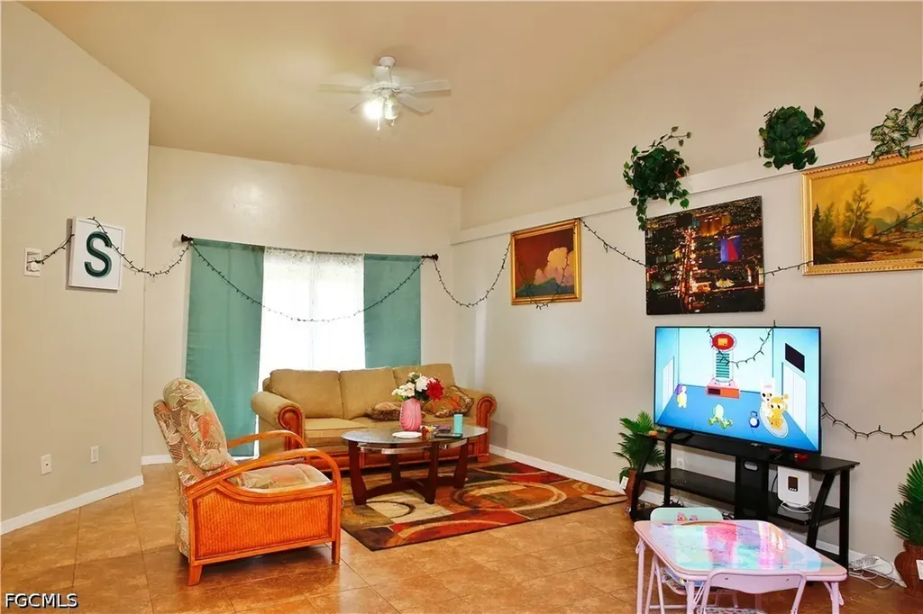 631/633 SE Van Loon Terrace Cape Coral FL 33990