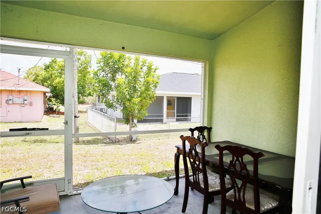 631/633 SE Van Loon Terrace Cape Coral FL 33990