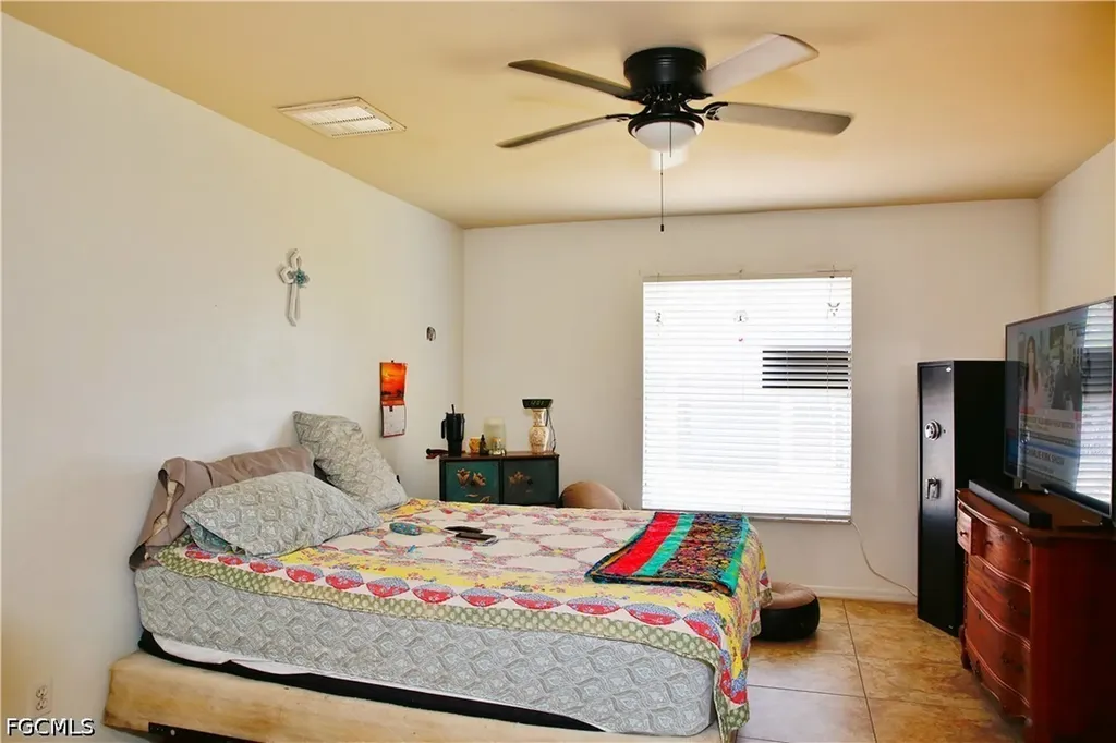 631/633 SE Van Loon Terrace Cape Coral FL 33990