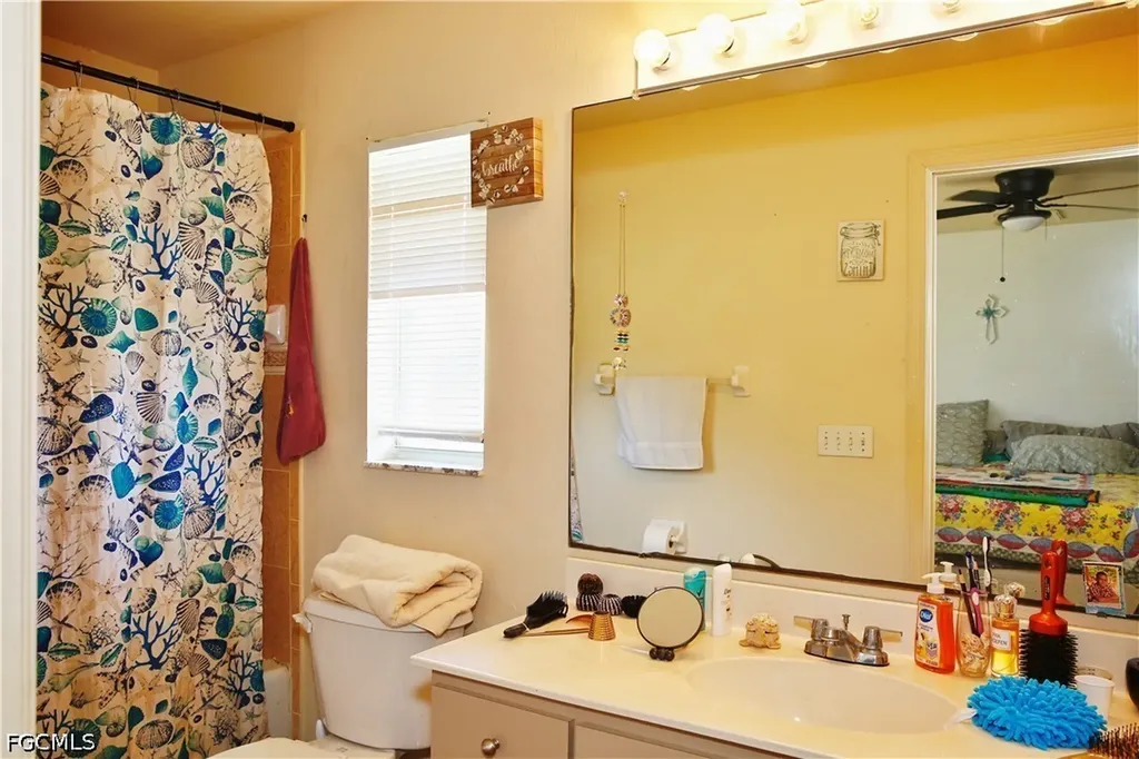 631/633 SE Van Loon Terrace Cape Coral FL 33990