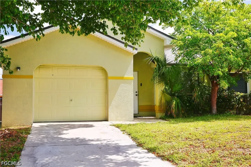 631/633 SE Van Loon Terrace Cape Coral FL 33990