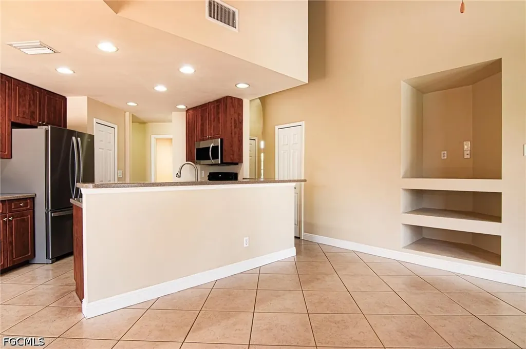 2009 NW 41st Avenue Cape Coral FL 33993