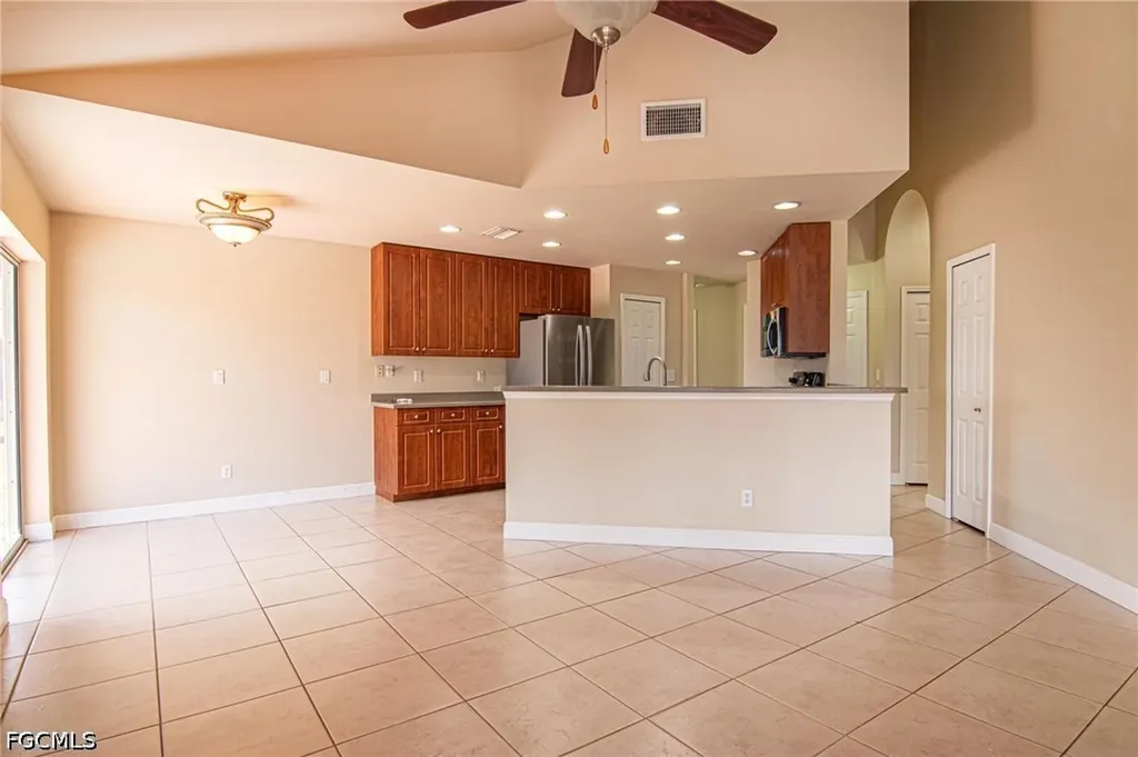 2009 NW 41st Avenue Cape Coral FL 33993