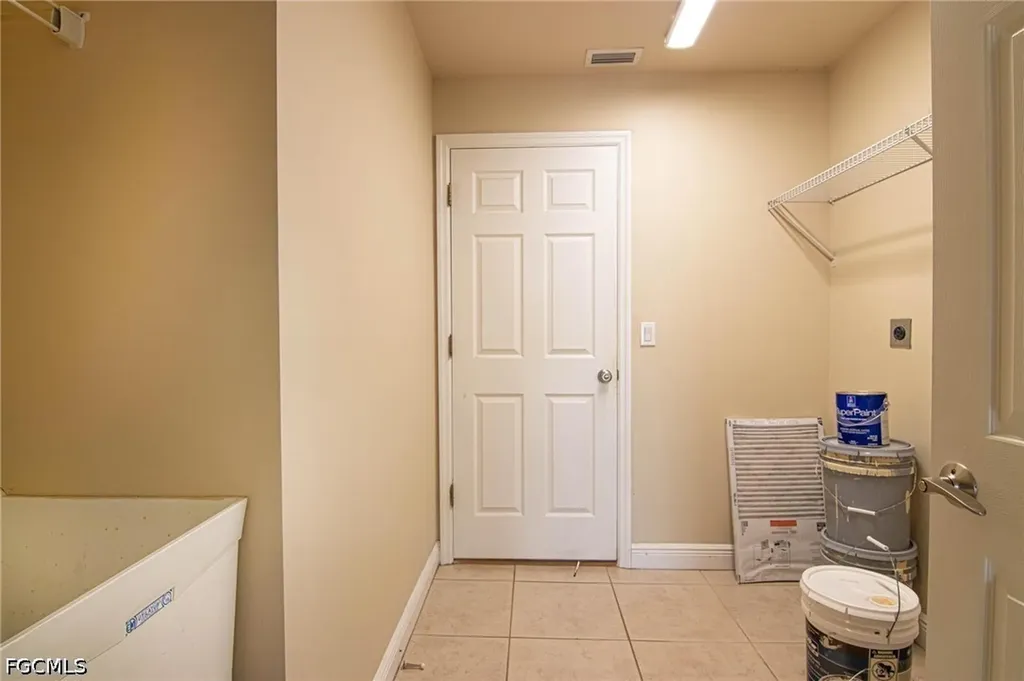 2009 NW 41st Avenue Cape Coral FL 33993