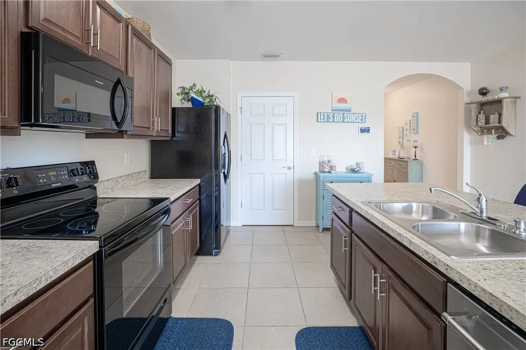 1018 NW 19th Street Cape Coral FL 33993