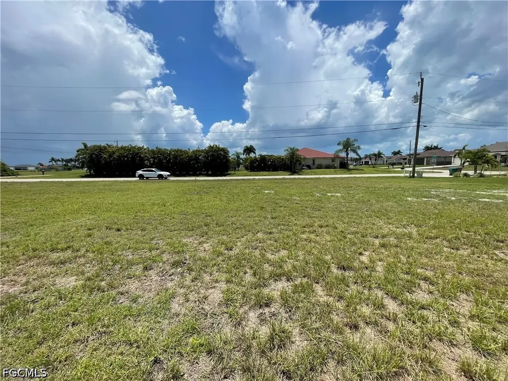 825 NW 33rd Place Cape Coral FL 33993