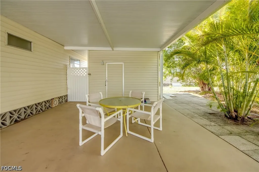 5510 Back Bay Bend North Fort Myers FL 33917