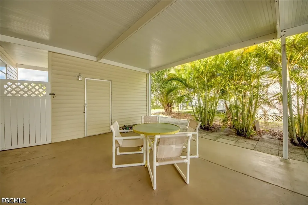 5510 Back Bay Bend North Fort Myers FL 33917