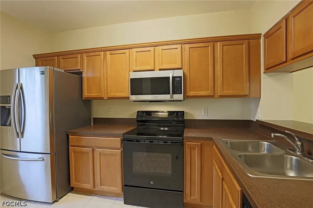 8205 Pacific Beach Drive Fort Myers FL 33966