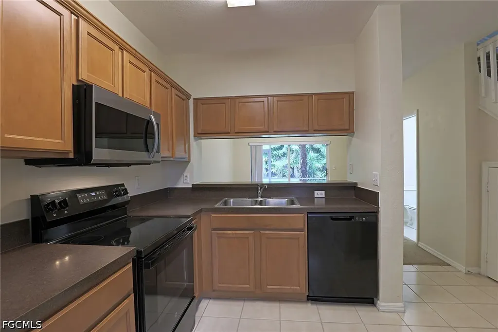 8205 Pacific Beach Drive Fort Myers FL 33966