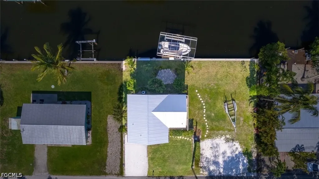 Bokeelia FL, 16290 Tortuga Street