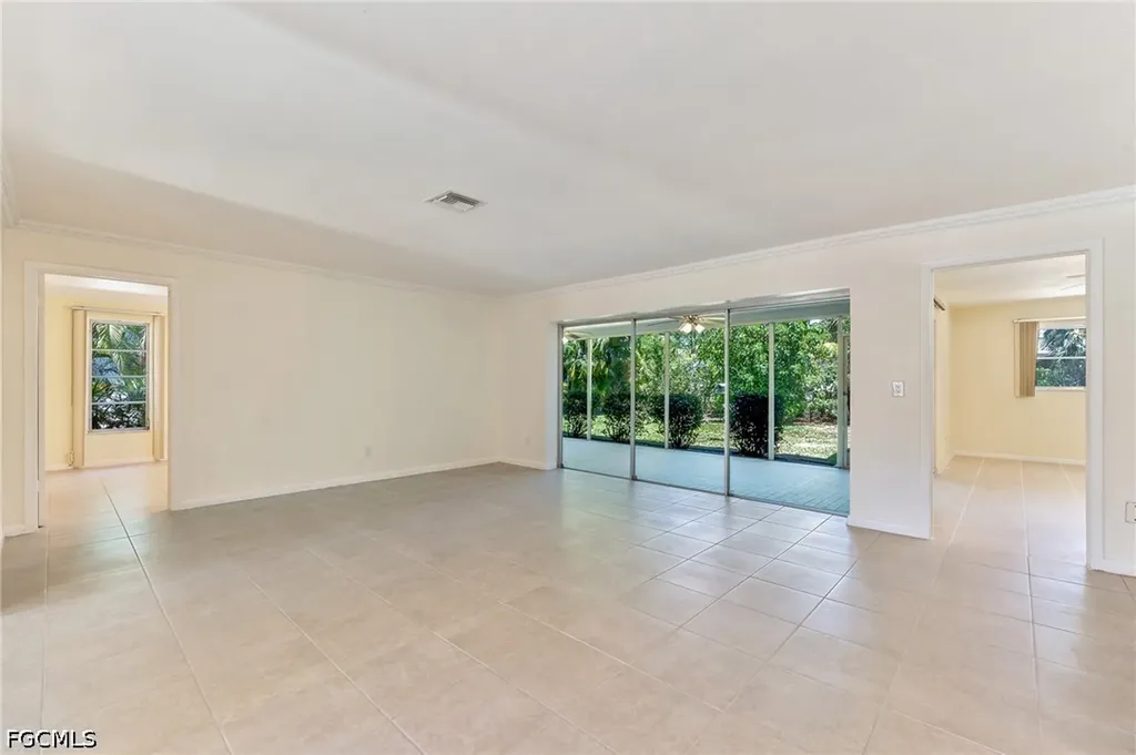5661 Eichen Circle E Fort Myers FL 33919