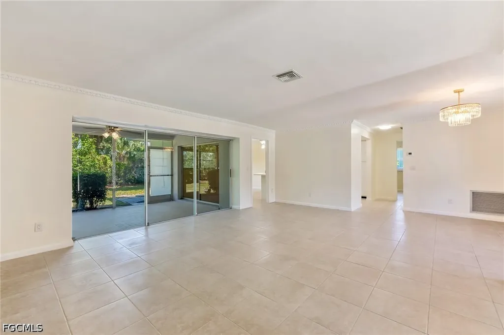 5661 Eichen Circle E Fort Myers FL 33919