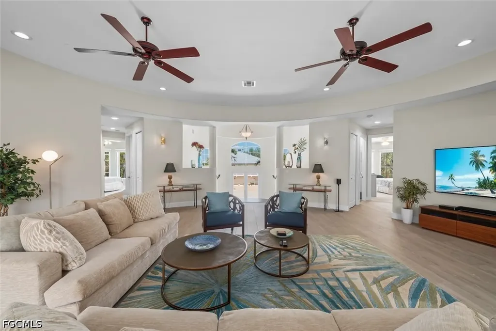 789 Pyrula Avenue Sanibel FL 33957