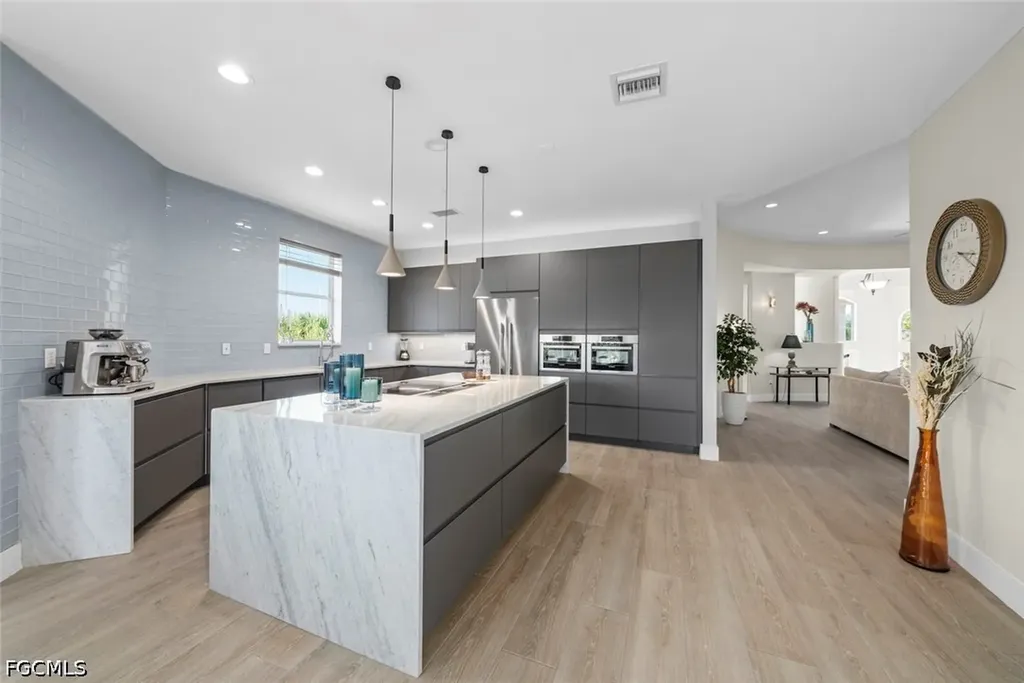 789 Pyrula Avenue Sanibel FL 33957