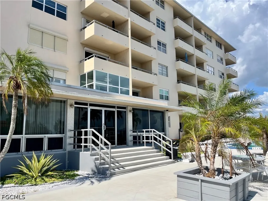 1766 Cape Coral Parkway E Cape Coral FL 33904