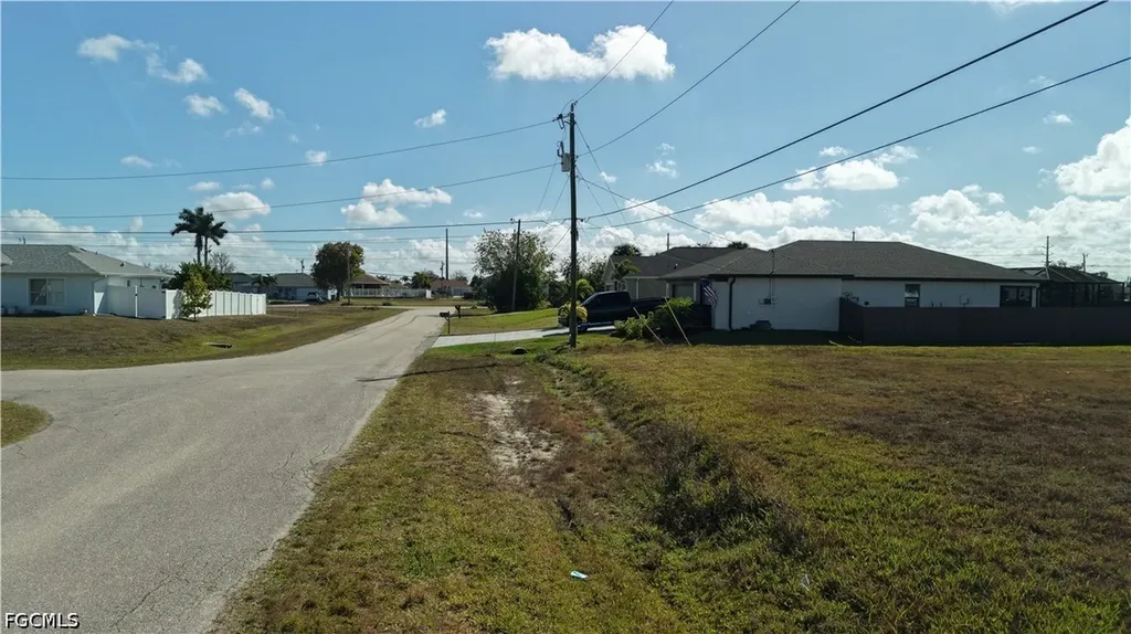 2502 NW 1st Street Cape Coral FL 33993