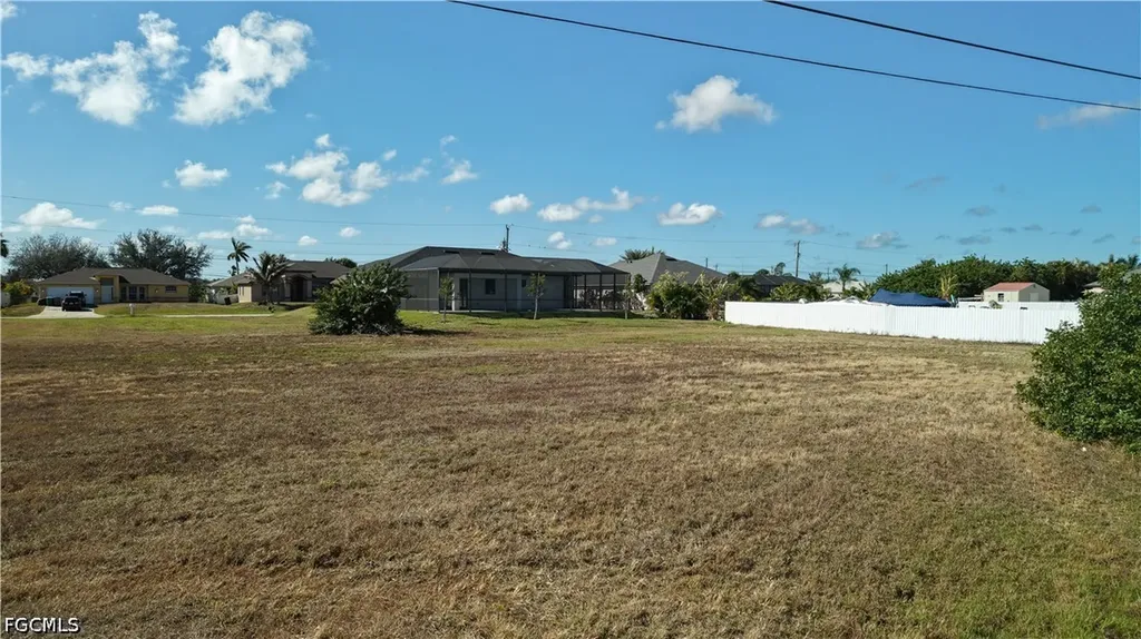 2502 NW 1st Street Cape Coral FL 33993