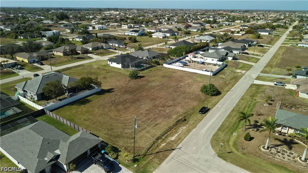 2502 NW 1st Street Cape Coral FL 33993