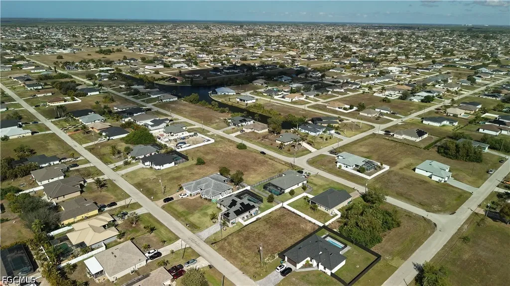 2502 NW 1st Street Cape Coral FL 33993