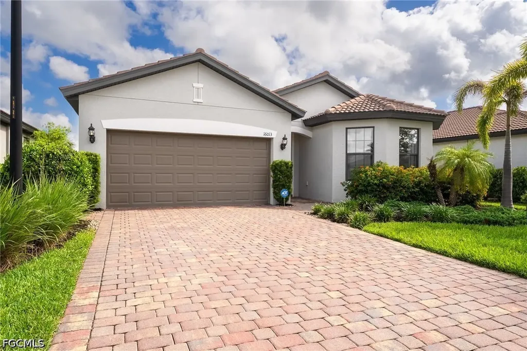 16013 Palmetto Prairie Drive Alva FL 33920