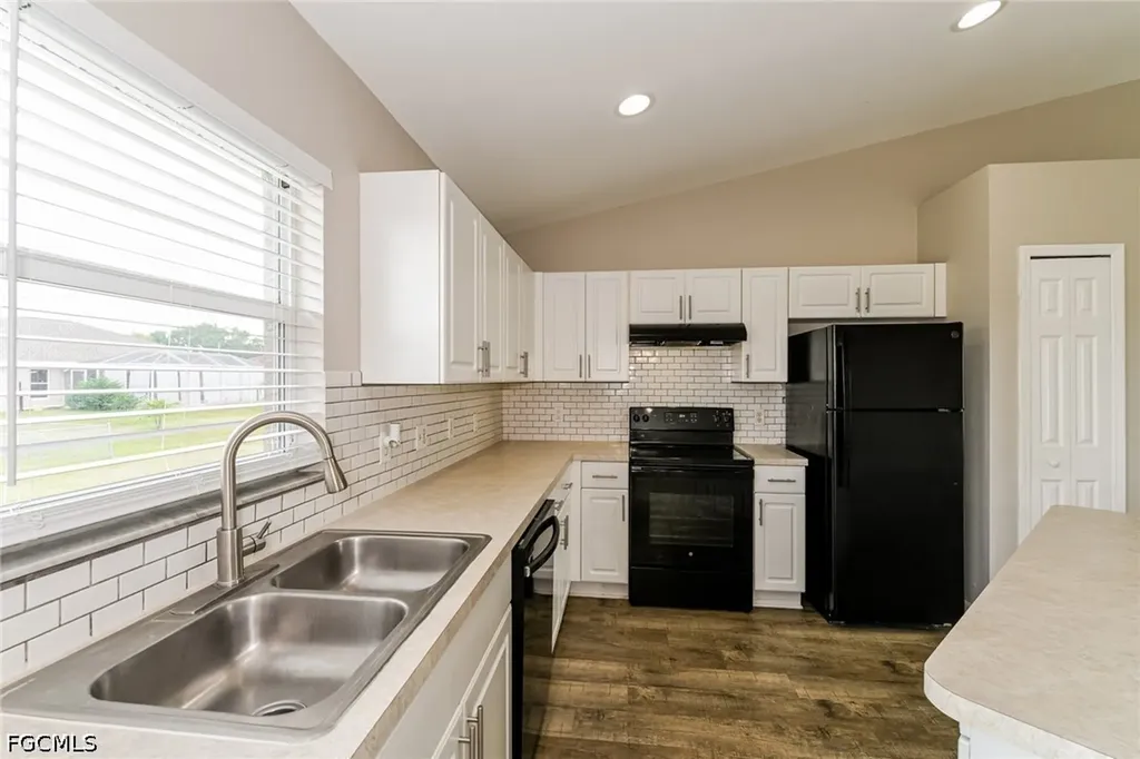 123 Blackstone Drive Fort Myers FL 33913