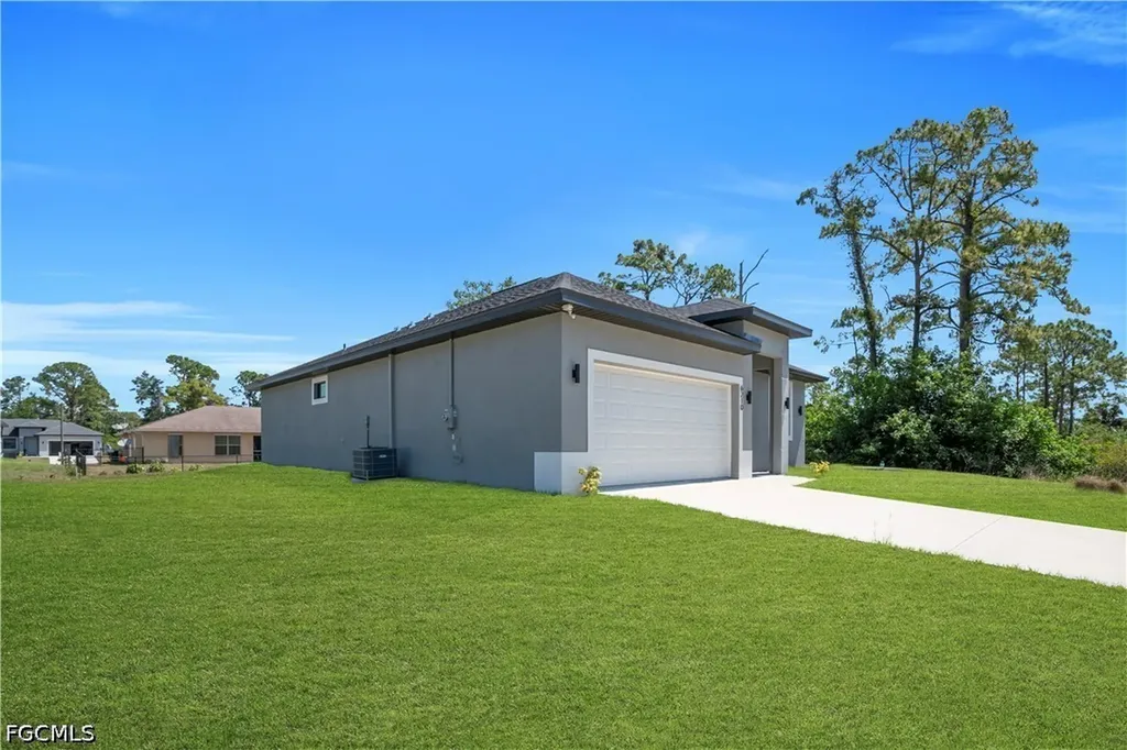 6210 Forest Court Labelle FL 33935