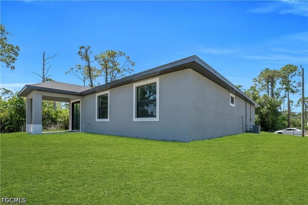 6210 Forest Court Labelle FL 33935