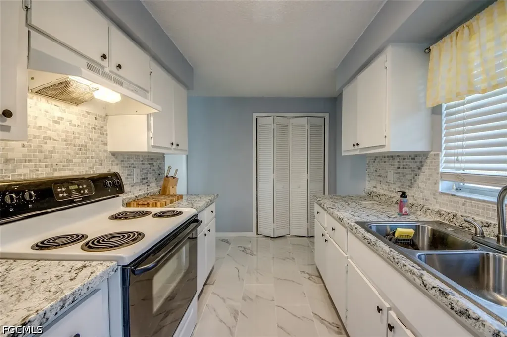 3518 SE 8th Place Cape Coral FL 33904