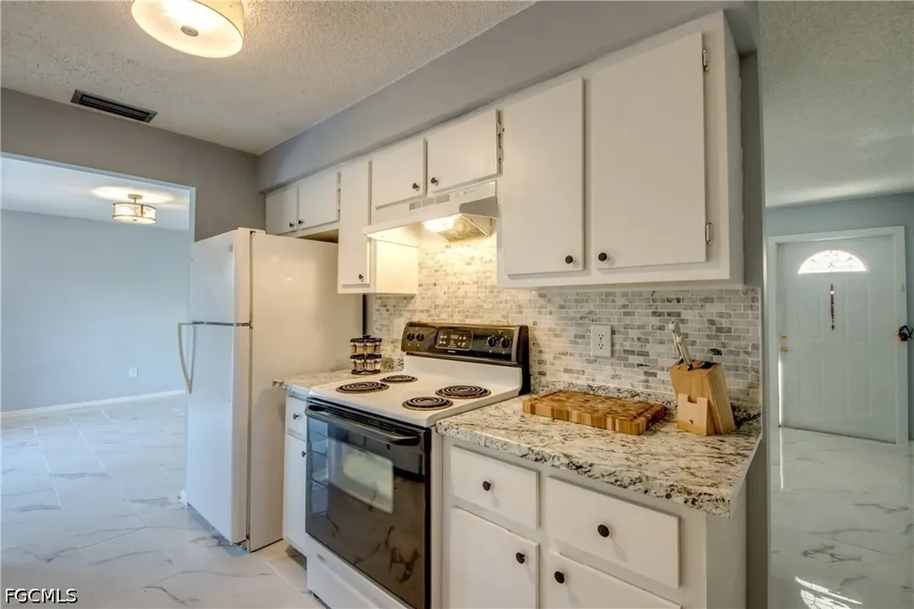 3518 SE 8th Place Cape Coral FL 33904