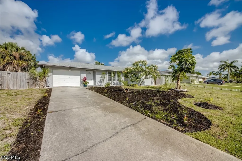 3518 SE 8th Place Cape Coral FL 33904