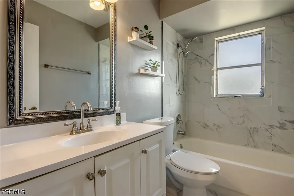 3518 SE 8th Place Cape Coral FL 33904