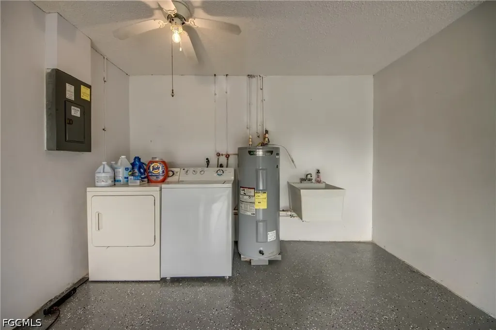 3518 SE 8th Place Cape Coral FL 33904