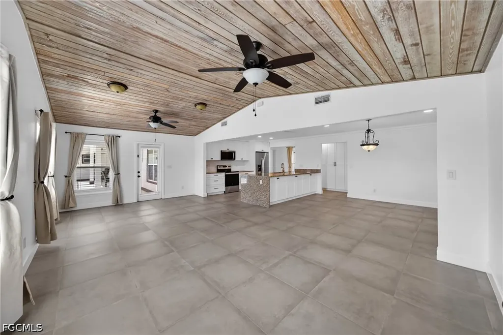 16924 Timberlakes Drive Fort Myers FL 33908