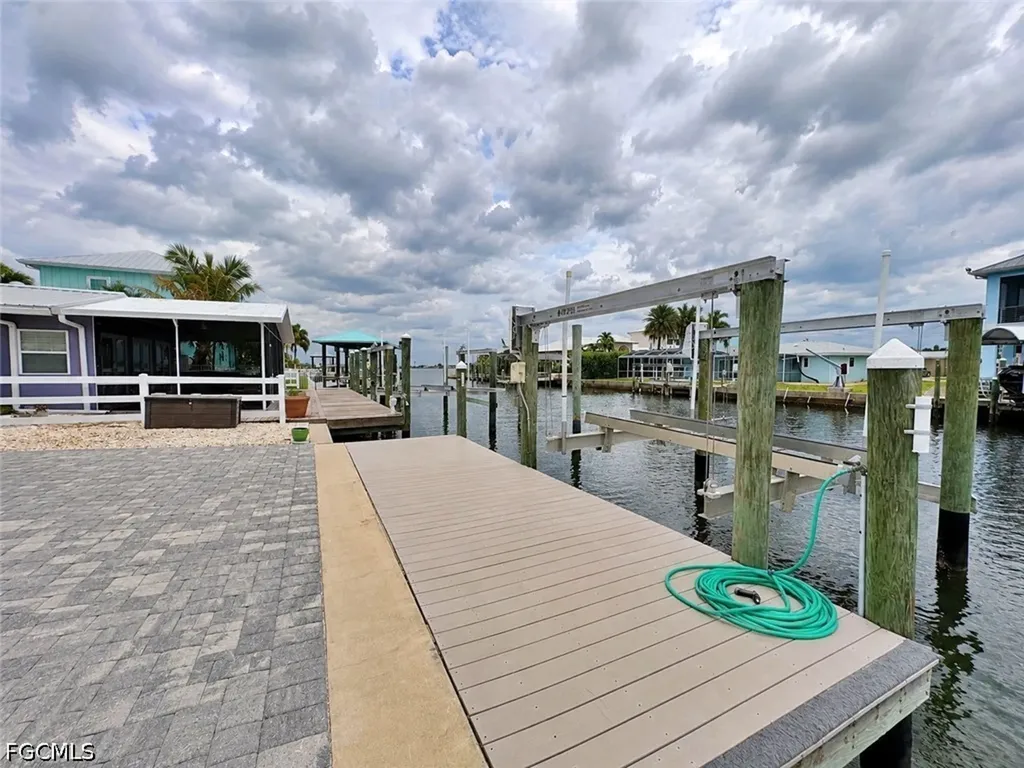 2691 Geary Street Matlacha FL 33993
