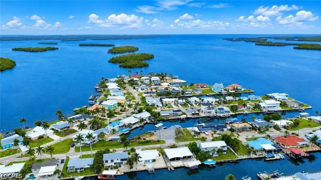 2691 Geary Street Matlacha FL 33993