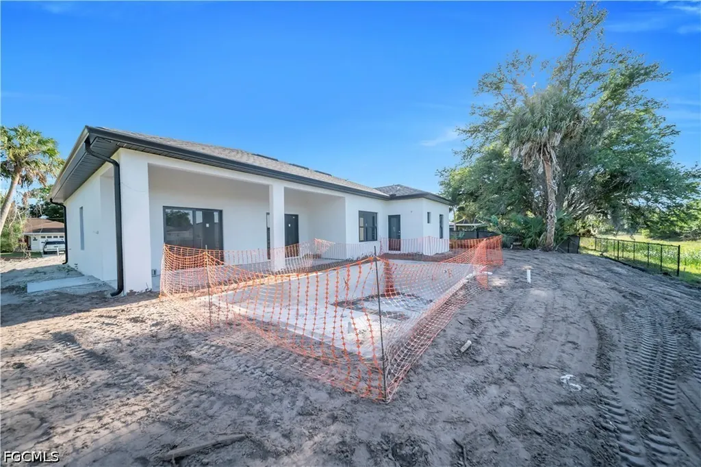 3286 Eagle Pass Street North Port FL 34286