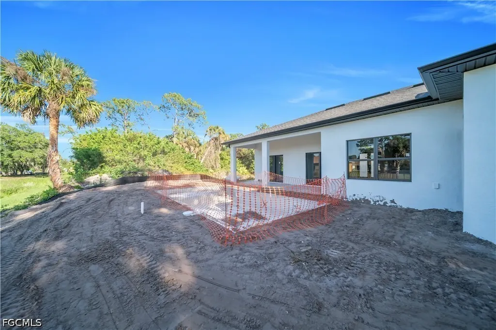 3286 Eagle Pass Street North Port FL 34286