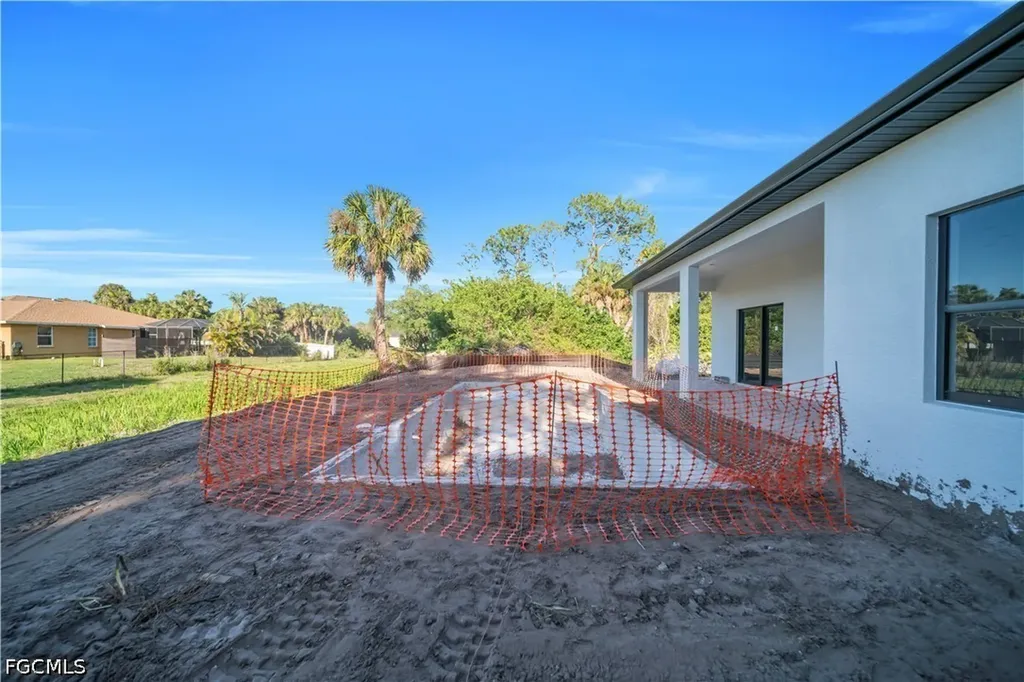 3286 Eagle Pass Street North Port FL 34286