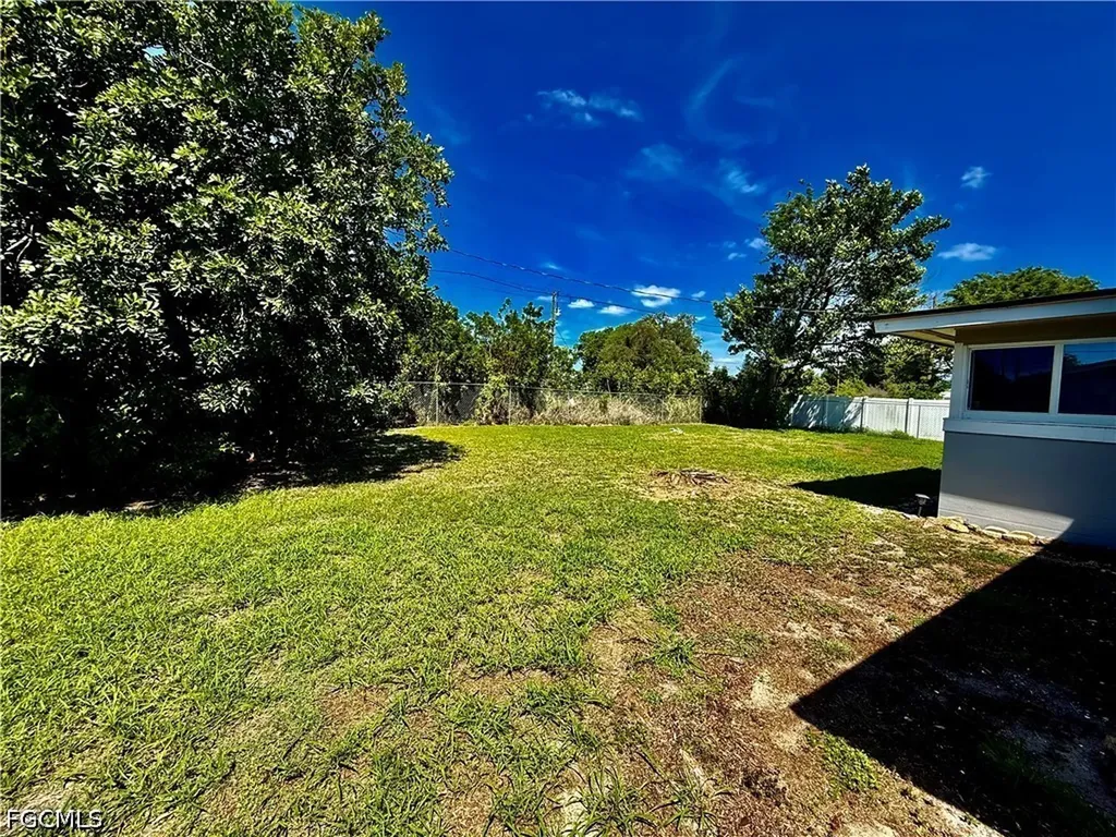 332 Dellwood Avenue Lehigh Acres FL 33936