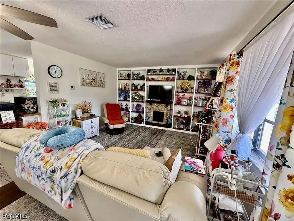 332 Dellwood Avenue Lehigh Acres FL 33936
