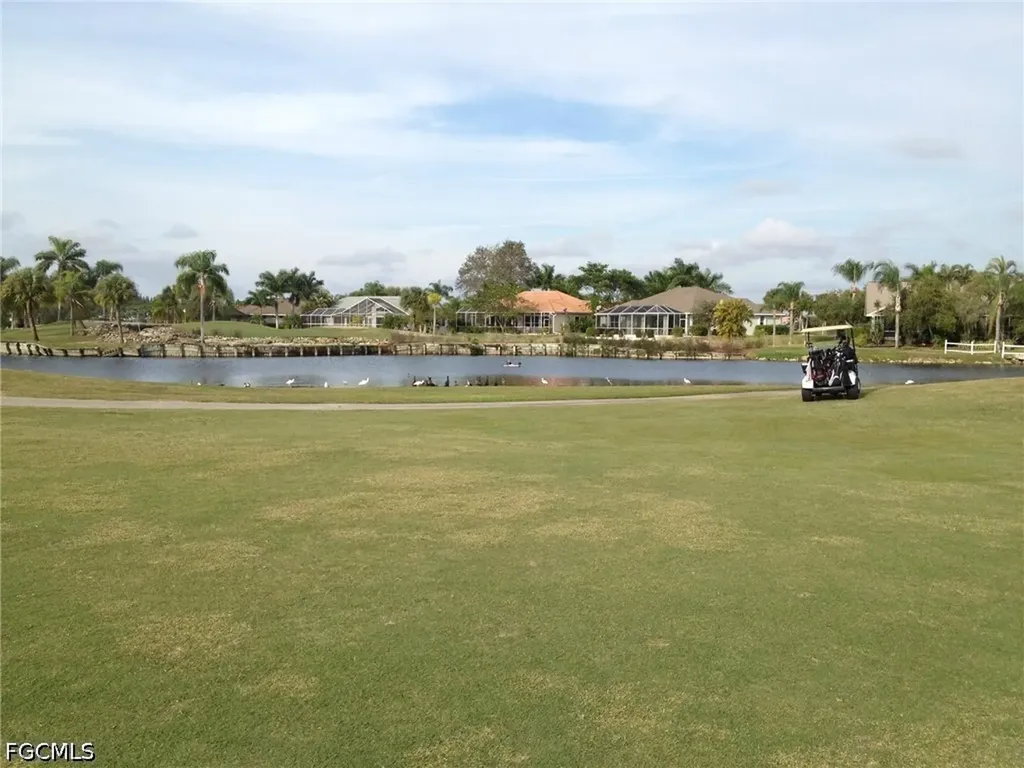 812 Palmetto Pointe Circle Cape Coral FL 33991