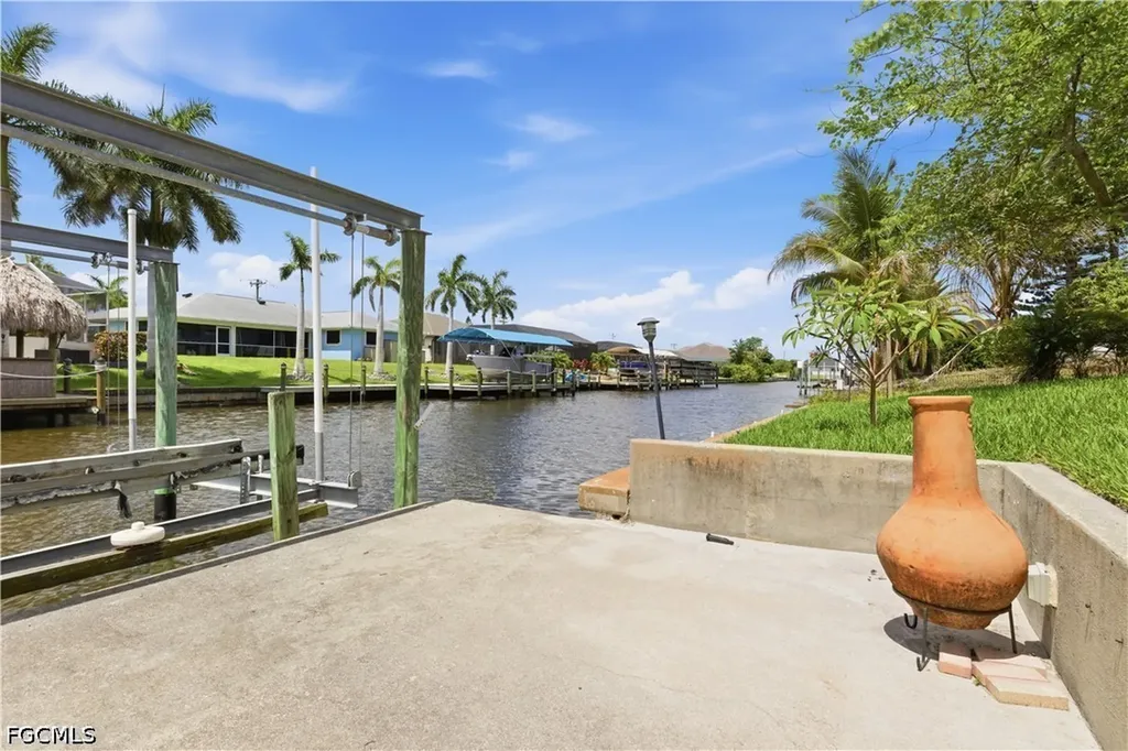 624 Mohawk Parkway Cape Coral FL 33914