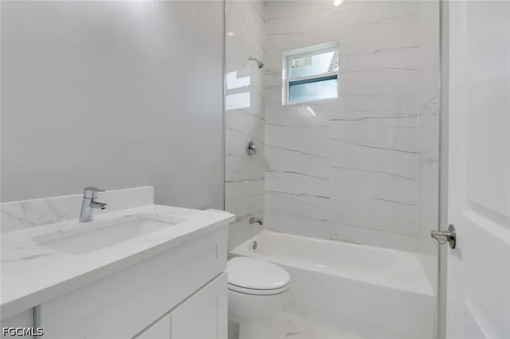 6138 Holt Court Fort Myers FL 33905