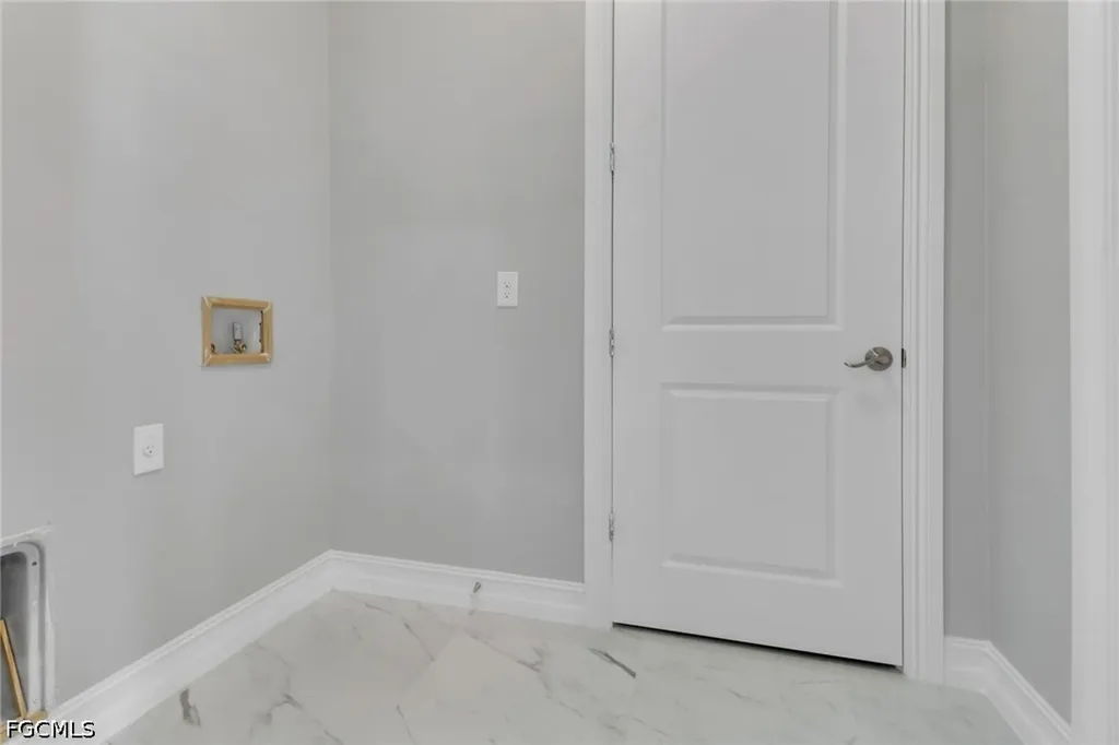 6138 Holt Court Fort Myers FL 33905
