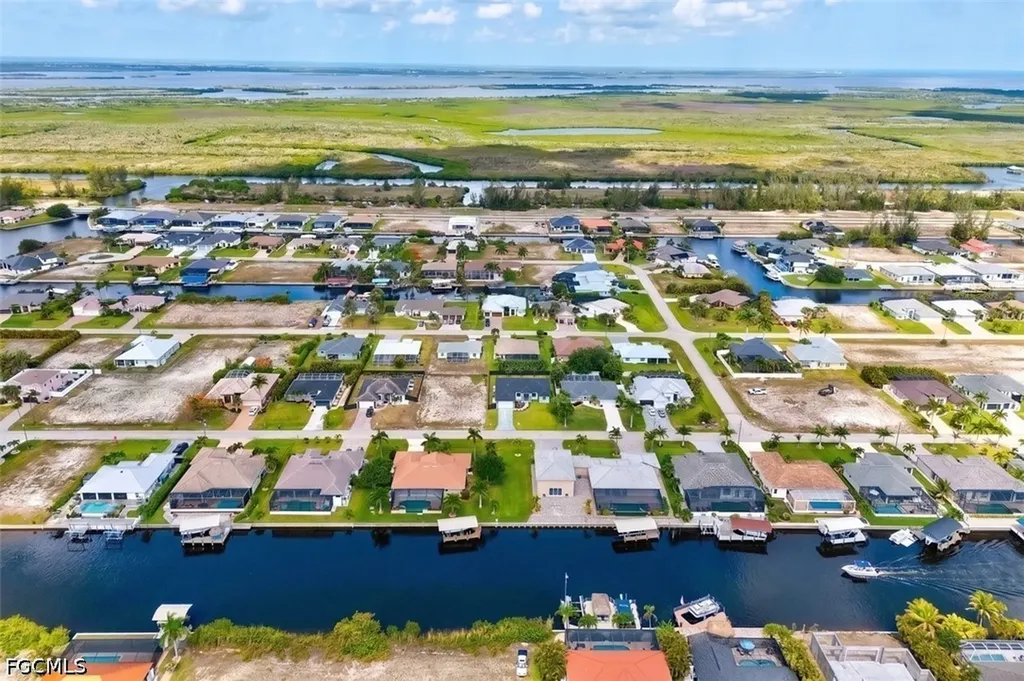 437 NW 38th Place Cape Coral FL 33993