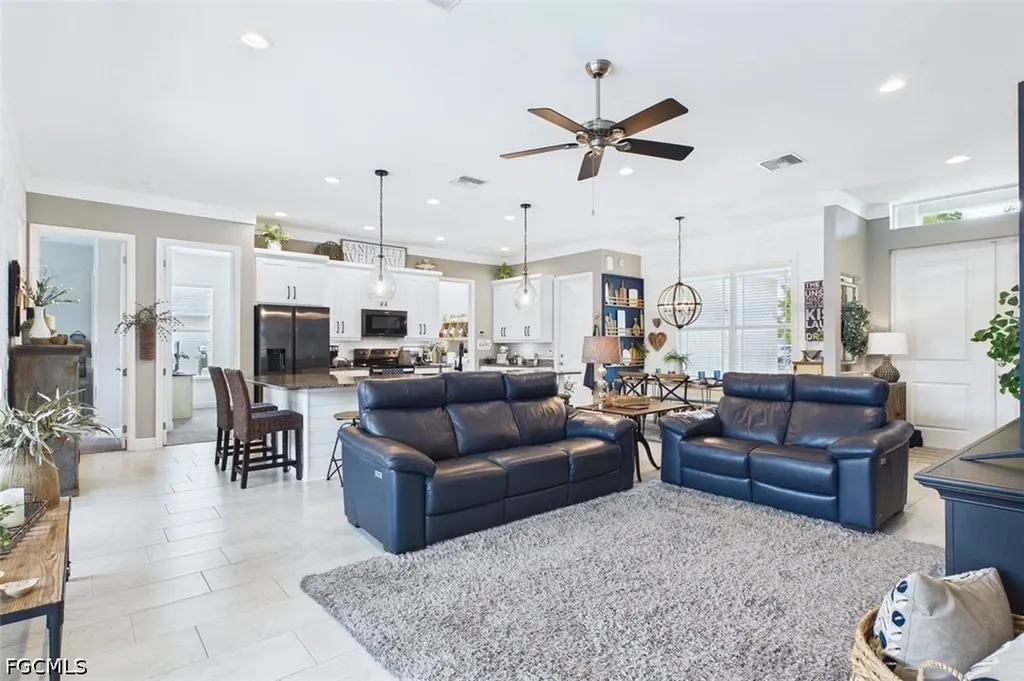 437 NW 38th Place Cape Coral FL 33993