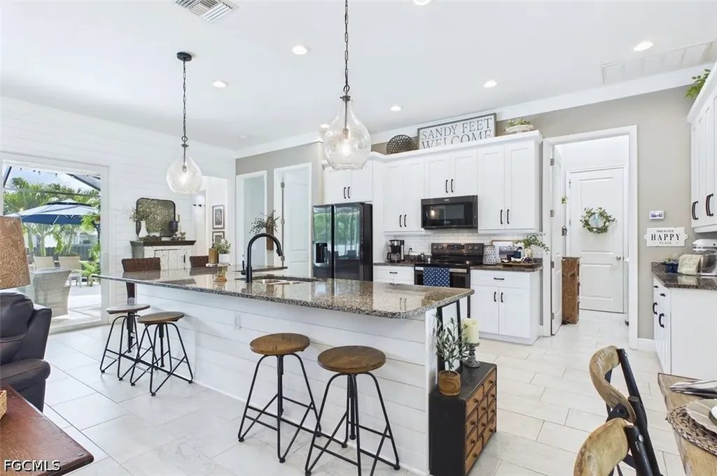 437 NW 38th Place Cape Coral FL 33993