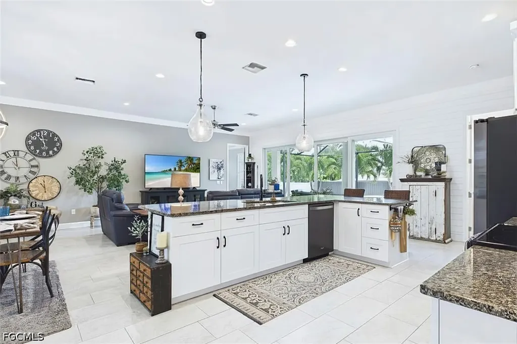 437 NW 38th Place Cape Coral FL 33993